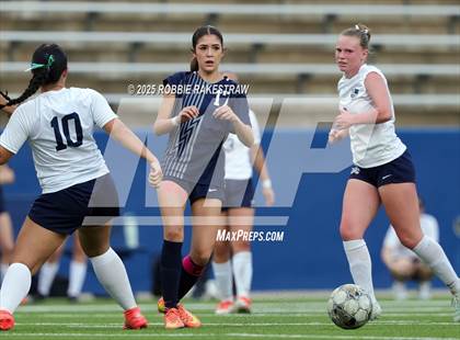Thumbnail 3 in Walnut Grove vs. Reedy (UIL 5A D1 Area Playoff) photogallery.