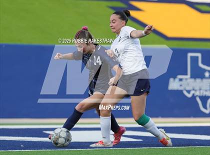 Thumbnail 1 in Walnut Grove vs. Reedy (UIL 5A D1 Area Playoff) photogallery.