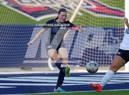 Thumbnail 1 in Walnut Grove vs. Reedy (UIL 5A D1 Area Playoff) photogallery.