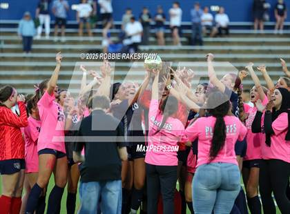 Thumbnail 1 in Walnut Grove vs. Reedy (UIL 5A D1 Area Playoff) photogallery.