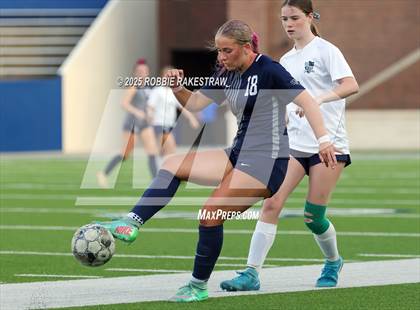 Thumbnail 3 in Walnut Grove vs. Reedy (UIL 5A D1 Area Playoff) photogallery.