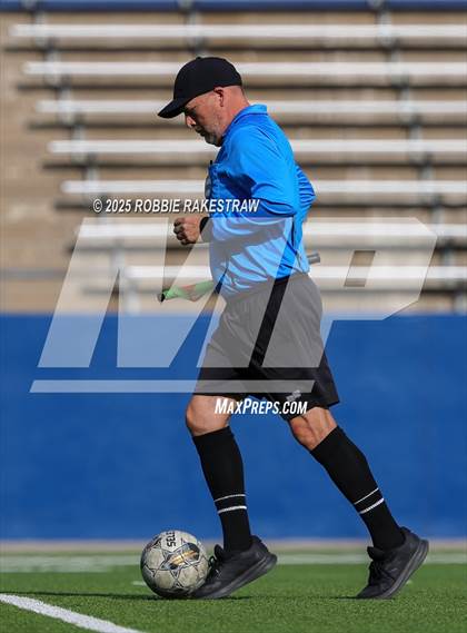Thumbnail 3 in Walnut Grove vs. Reedy (UIL 5A D1 Area Playoff) photogallery.