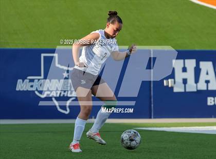 Thumbnail 2 in Walnut Grove vs. Reedy (UIL 5A D1 Area Playoff) photogallery.
