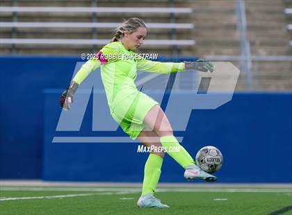 Thumbnail 2 in Walnut Grove vs. Reedy (UIL 5A D1 Area Playoff) photogallery.