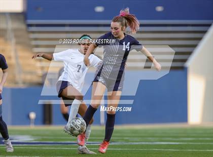 Thumbnail 2 in Walnut Grove vs. Reedy (UIL 5A D1 Area Playoff) photogallery.