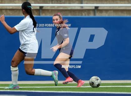 Thumbnail 2 in Walnut Grove vs. Reedy (UIL 5A D1 Area Playoff) photogallery.