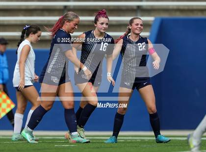 Thumbnail 3 in Walnut Grove vs. Reedy (UIL 5A D1 Area Playoff) photogallery.