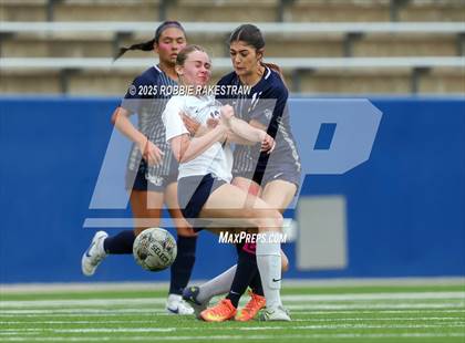 Thumbnail 2 in Walnut Grove vs. Reedy (UIL 5A D1 Area Playoff) photogallery.