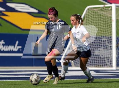 Thumbnail 2 in Walnut Grove vs. Reedy (UIL 5A D1 Area Playoff) photogallery.