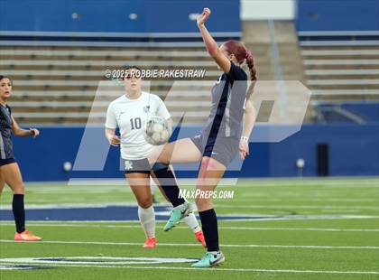 Thumbnail 2 in Walnut Grove vs. Reedy (UIL 5A D1 Area Playoff) photogallery.