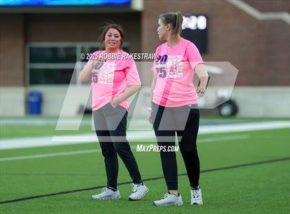 Thumbnail 2 in Walnut Grove vs. Reedy (UIL 5A D1 Area Playoff) photogallery.