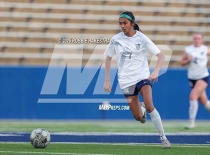Thumbnail 3 in Walnut Grove vs. Reedy (UIL 5A D1 Area Playoff) photogallery.