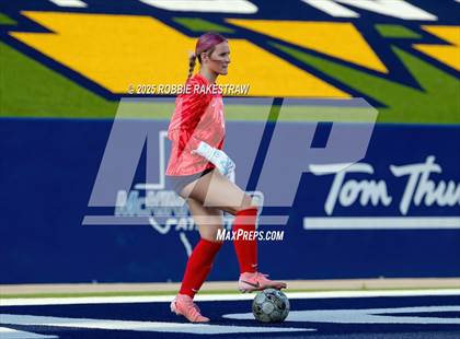 Thumbnail 1 in Walnut Grove vs. Reedy (UIL 5A D1 Area Playoff) photogallery.