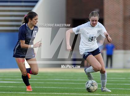 Thumbnail 1 in Walnut Grove vs. Reedy (UIL 5A D1 Area Playoff) photogallery.