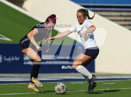 Thumbnail 3 in Walnut Grove vs. Reedy (UIL 5A D1 Area Playoff) photogallery.