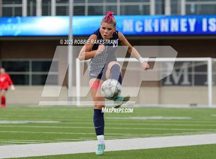 Thumbnail 1 in Walnut Grove vs. Reedy (UIL 5A D1 Area Playoff) photogallery.
