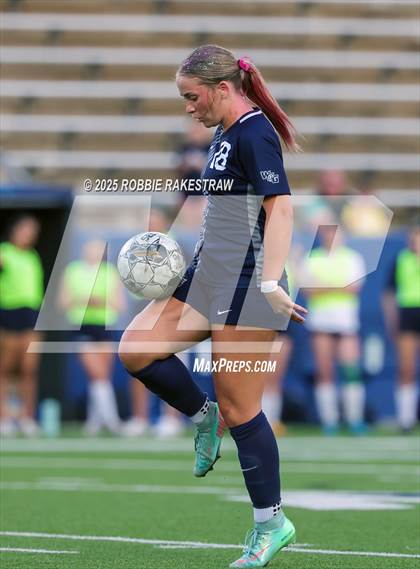 Thumbnail 3 in Walnut Grove vs. Reedy (UIL 5A D1 Area Playoff) photogallery.