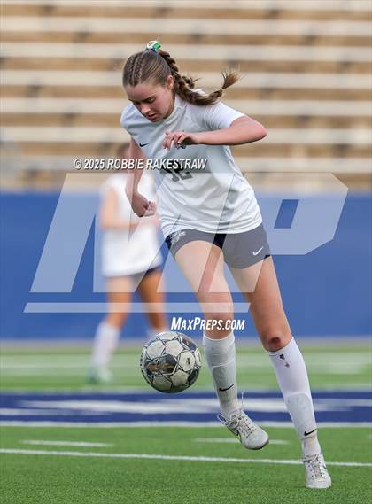 Thumbnail 1 in Walnut Grove vs. Reedy (UIL 5A D1 Area Playoff) photogallery.