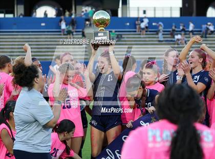 Thumbnail 3 in Walnut Grove vs. Reedy (UIL 5A D1 Area Playoff) photogallery.
