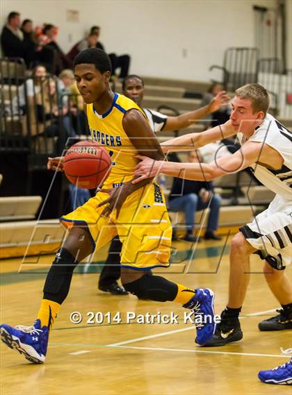 Thumbnail 2 in Lee vs Dominion (Joe Cascio Holiday Classic) photogallery.