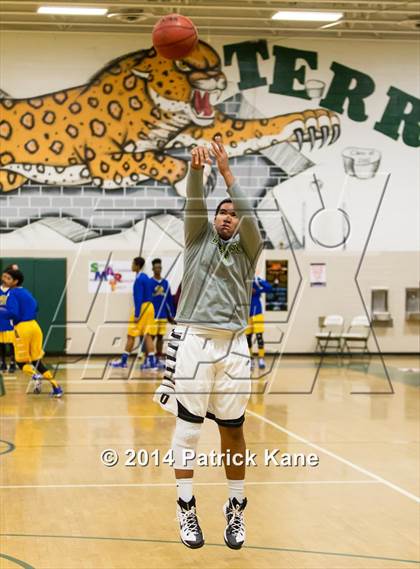 Thumbnail 1 in Lee vs Dominion (Joe Cascio Holiday Classic) photogallery.