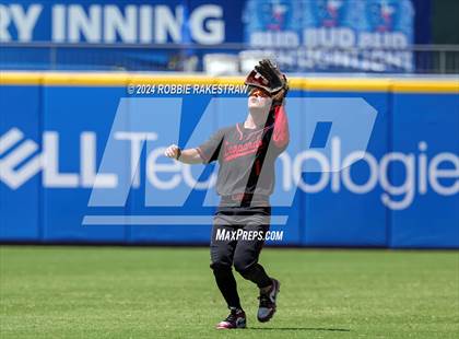 Thumbnail 1 in Lovejoy vs. Grapevine (UIL 5A Baseball Final) photogallery.