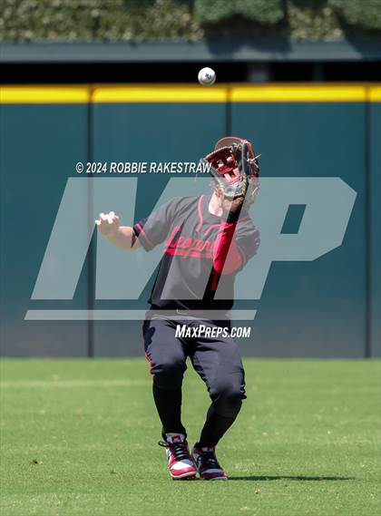 Thumbnail 2 in Lovejoy vs. Grapevine (UIL 5A Baseball Final) photogallery.