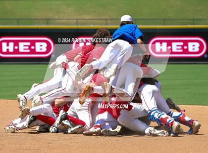 Thumbnail 1 in Lovejoy vs. Grapevine (UIL 5A Baseball Final) photogallery.