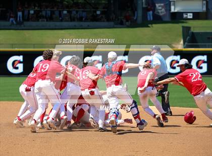 Thumbnail 2 in Lovejoy vs. Grapevine (UIL 5A Baseball Final) photogallery.