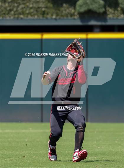 Thumbnail 1 in Lovejoy vs. Grapevine (UIL 5A Baseball Final) photogallery.