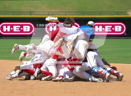 Thumbnail 2 in Lovejoy vs. Grapevine (UIL 5A Baseball Final) photogallery.