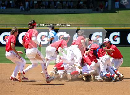 Thumbnail 3 in Lovejoy vs. Grapevine (UIL 5A Baseball Final) photogallery.