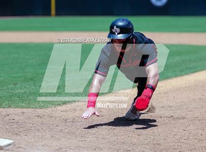 Thumbnail 3 in Lovejoy vs. Grapevine (UIL 5A Baseball Final) photogallery.