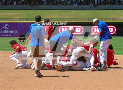 Thumbnail 3 in Lovejoy vs. Grapevine (UIL 5A Baseball Final) photogallery.