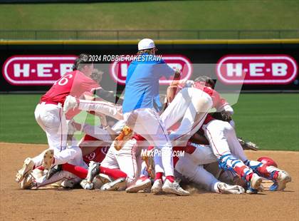 Thumbnail 3 in Lovejoy vs. Grapevine (UIL 5A Baseball Final) photogallery.