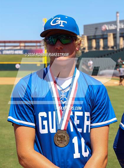 Thumbnail 1 in Gunter vs. Franklin (UIL 3A Baseball Semifinal Medal Ceremony) photogallery.