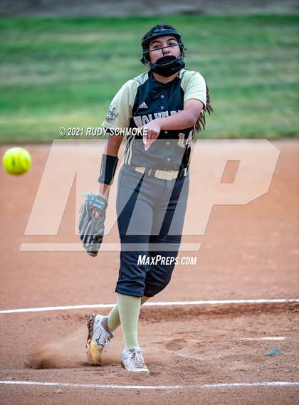 Thumbnail 3 in Westview vs. Carlsbad photogallery.