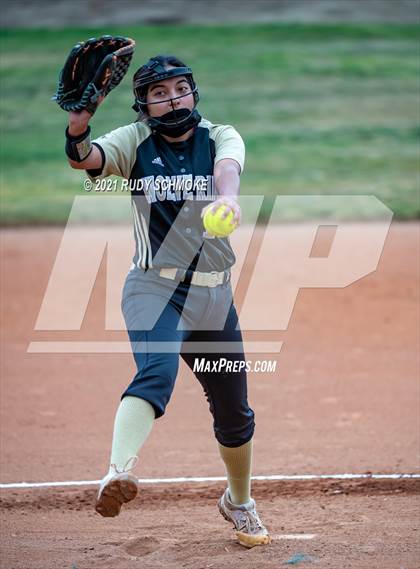Thumbnail 2 in Westview vs. Carlsbad photogallery.