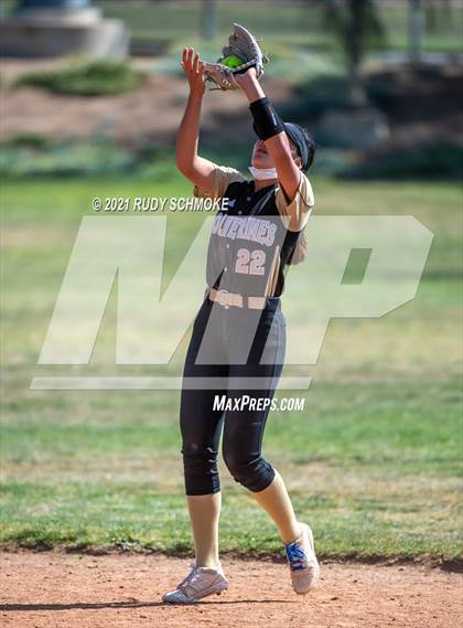 Thumbnail 3 in Westview vs. Carlsbad photogallery.