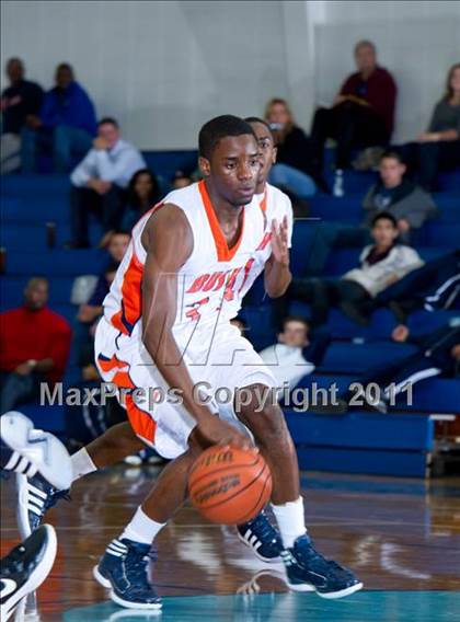 Thumbnail 3 in Clark vs. Fort Bend Bush (McDonald's Texas Invitational) photogallery.