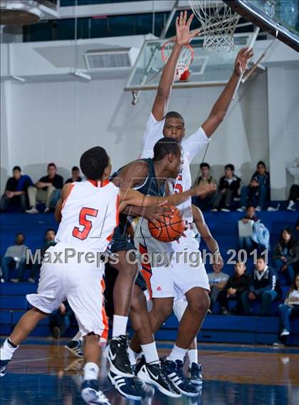 Thumbnail 1 in Clark vs. Fort Bend Bush (McDonald's Texas Invitational) photogallery.