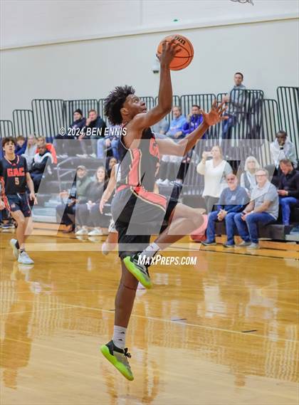 Thumbnail 3 in The King's Academy vs. Greater Atlanta Christian (Lemon Street Classic) photogallery.