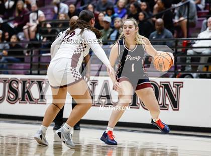 Thumbnail 1 in Perry @ Hamilton photogallery.