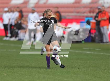 Thumbnail 2 in Skyridge vs. Riverton (UHSAA 6A Final) photogallery.