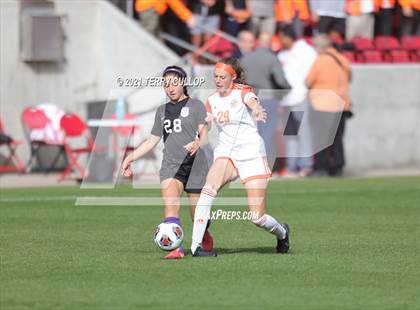 Thumbnail 3 in Skyridge vs. Riverton (UHSAA 6A Final) photogallery.