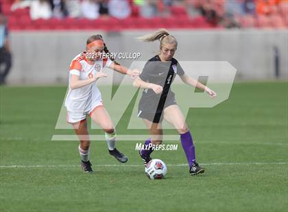 Thumbnail 2 in Skyridge vs. Riverton (UHSAA 6A Final) photogallery.
