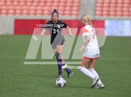 Thumbnail 3 in Skyridge vs. Riverton (UHSAA 6A Final) photogallery.