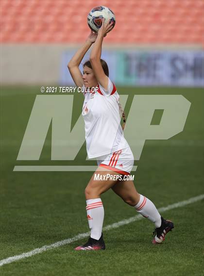 Thumbnail 1 in Skyridge vs. Riverton (UHSAA 6A Final) photogallery.