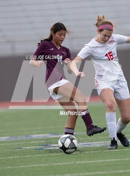 Thumbnail 3 in Lee [Robert E.] vs Highlands (SAISD Tournament) photogallery.