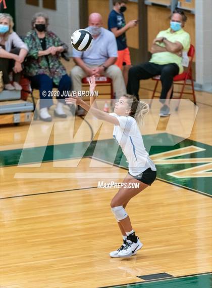 Thumbnail 2 in Hamilton Southeastern @ Lawrence North photogallery.